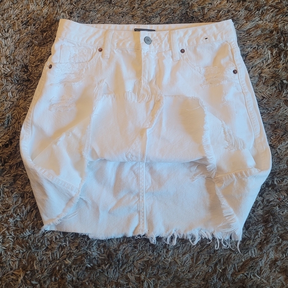 Abercrombie & Fitch White Distressed Zoe Natural Rise Vintage A-Line Skirt 4 - Picture 5 of 9